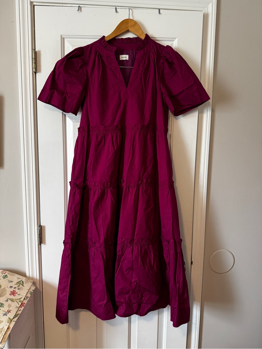 Aureum Magenta Tiered Midi Dress Puff Sleeve Small